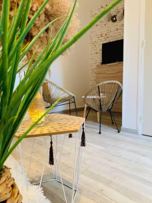 Maisonette Avec Jardin Evreux Exterior photo